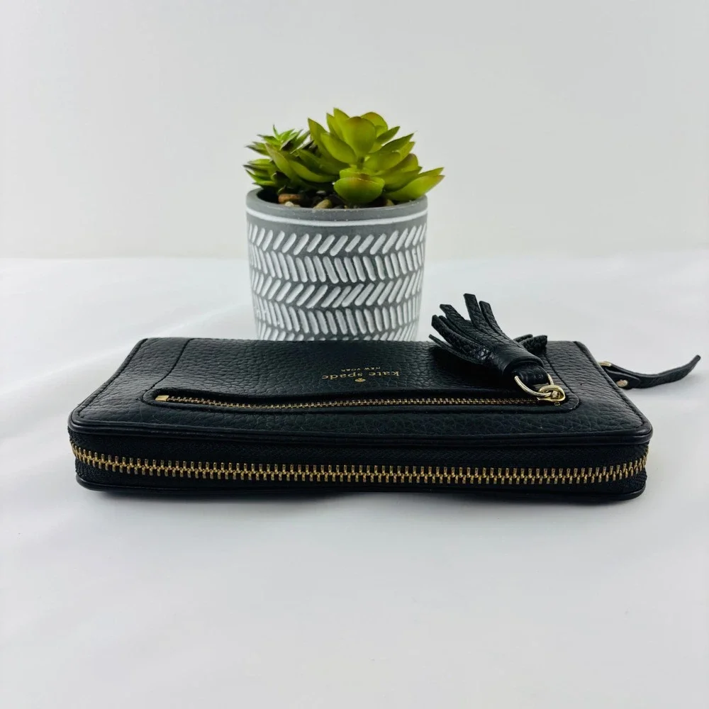 Kate Spade New York Chester Street Neda Black Pebbled‎ Leather Tassel Zip Wallet